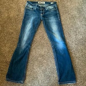 Women’s BKE jeans.